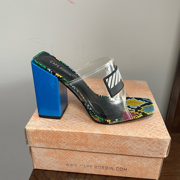 Cape Robin Heels - SZ 7 - Picture 4 of 5
